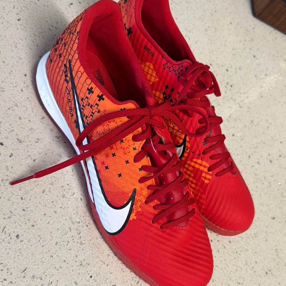 Nike Zoom Mercurial Vapor 15 MDS CR7 Academy IC Soccer Shoes